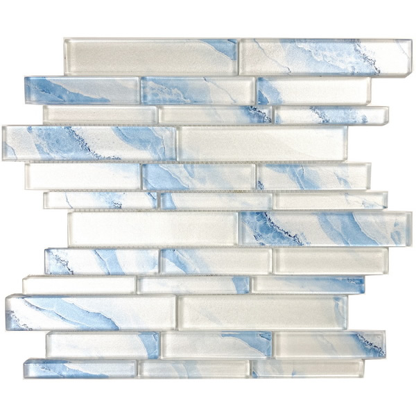 Crystal glass mosaic tile with UV printed metallic back, random strip mosaic tile. #wall tile, #bathroom tile, #kitchen tile, #backsplash tile, #accent wall tile Impressively durable and easy to clean. This series of crystal glass mosaic  tiles are made by Xmosaics Foshan factory, your reliable mosaic tile manufacturer, supplier and exporter.
