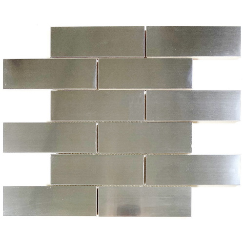 Stainless steel mosaic tile, subway tile, silver color, glossy finish with slight brushed texture #stainless steel tile #metal tile #subway tile #wall tile #backsplash tile #bathroom tile # kitchen tile. This series of metal tiles are made by Xmosaics Foshan factory, a reliable mosaic tile manufacturer, supplier and exporter.